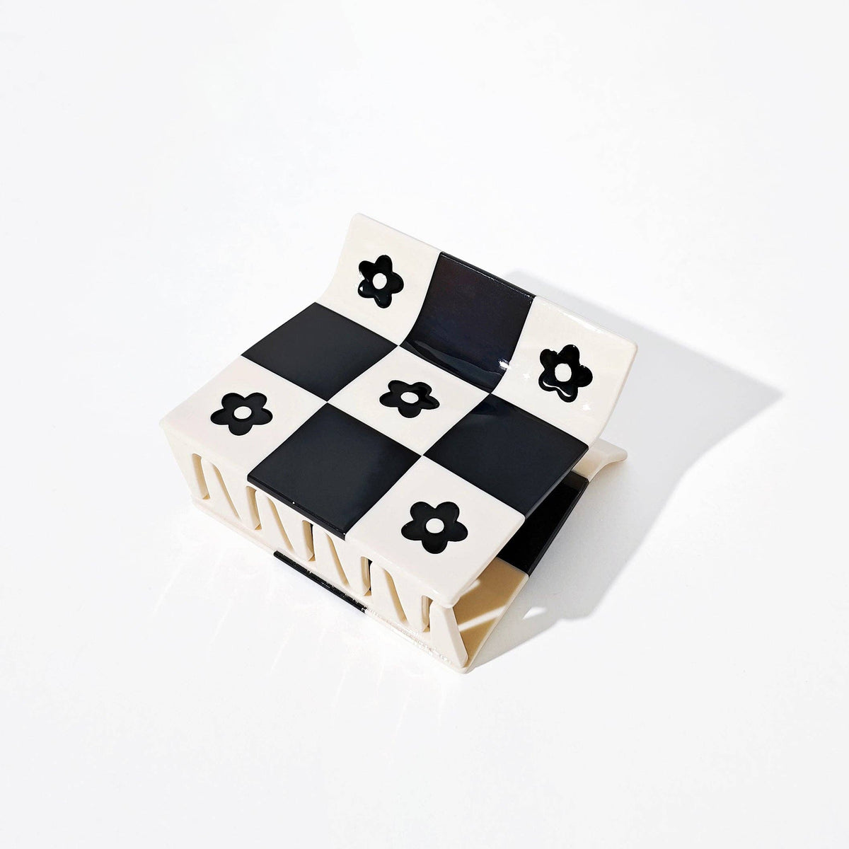 Daisy Patchwork Claw: XS