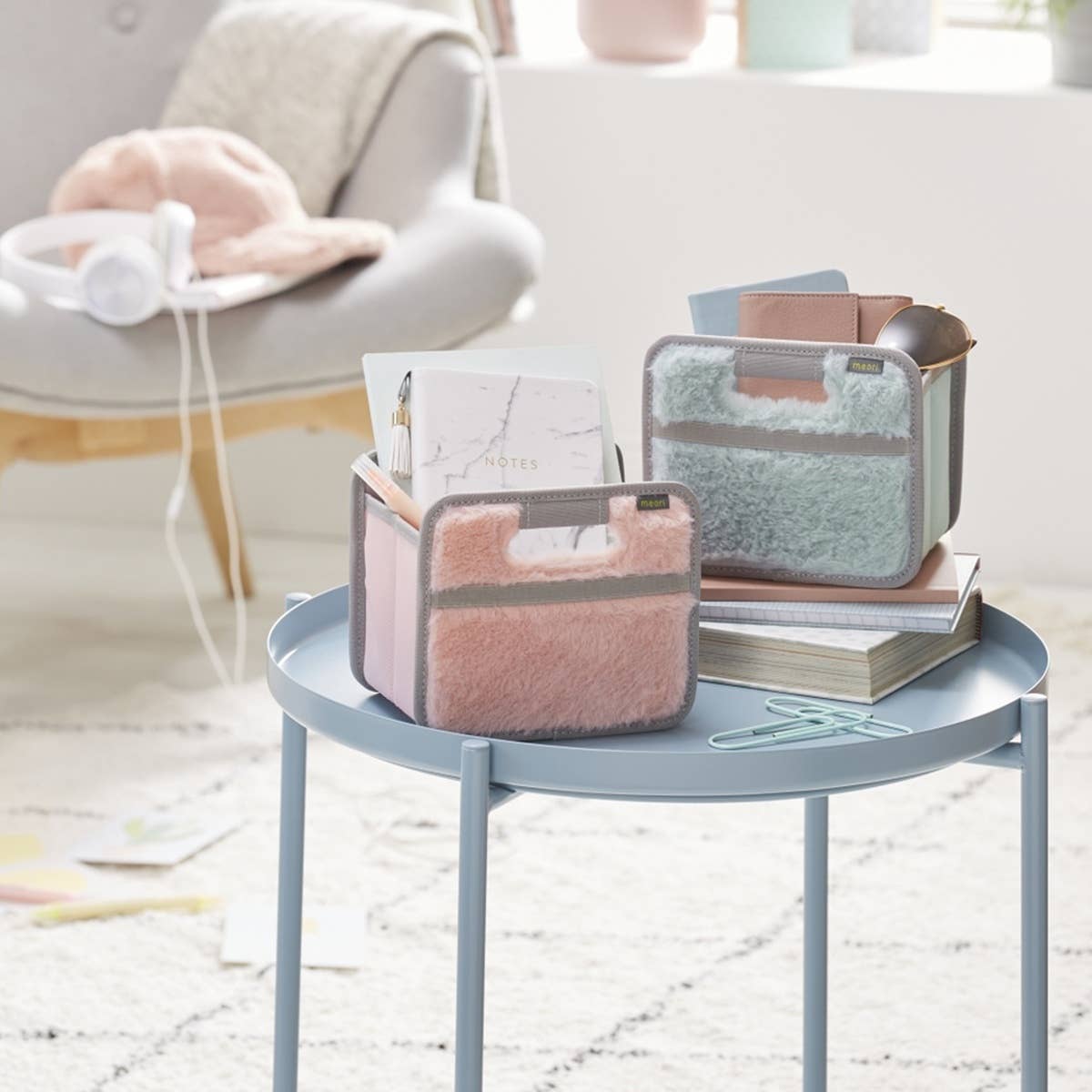 Mini Foldable Storage Box Cube Organizer & Gift Box: Snow Leopard