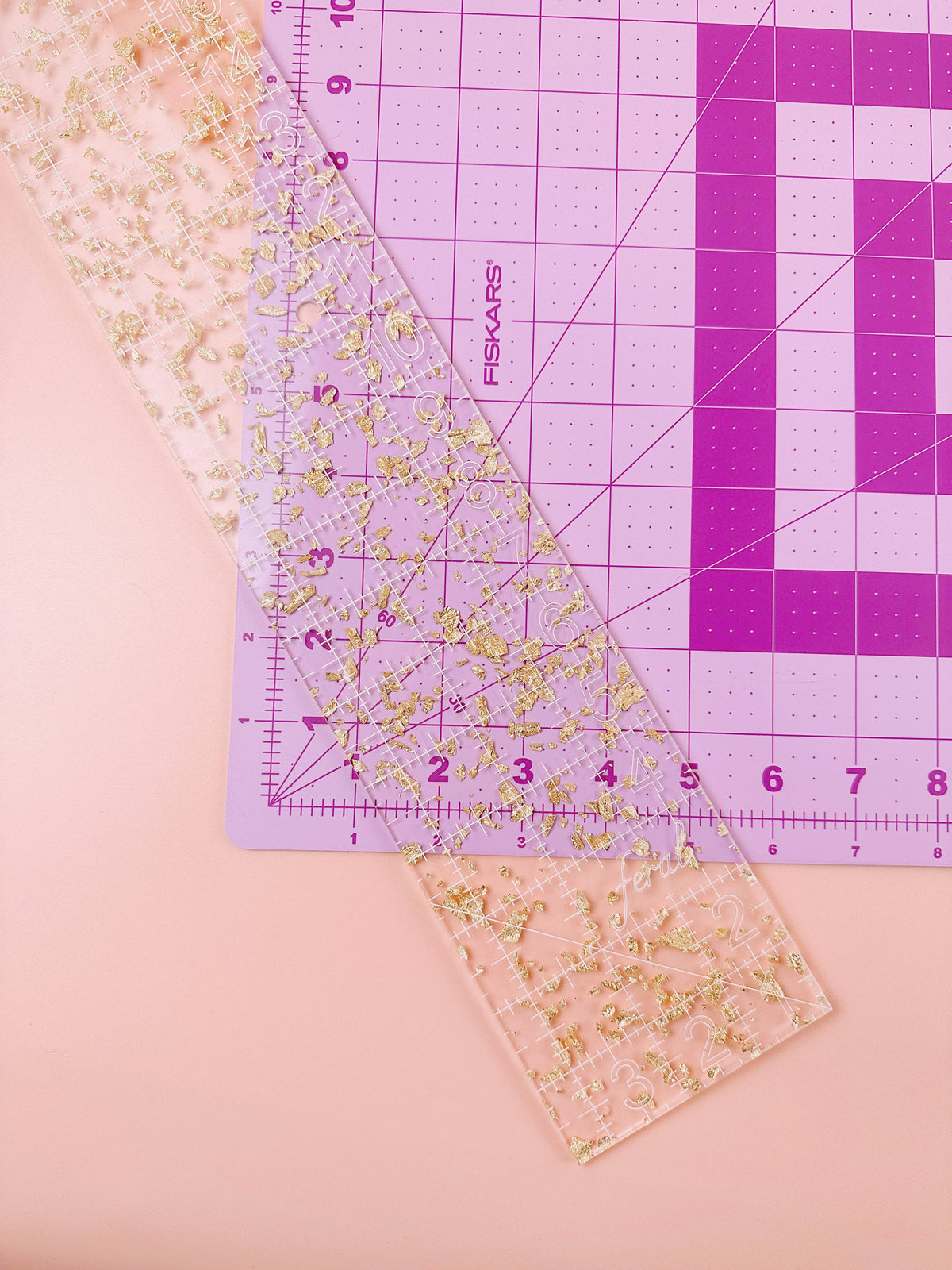 Fat Quarter Quilting Ruler: Iridescent