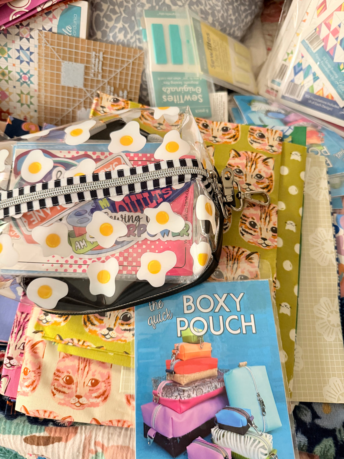 Eggy Boxy Pouch Kit